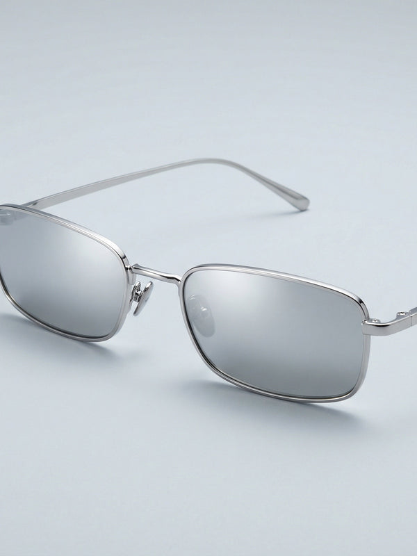 TINT Oranien three-quarter view