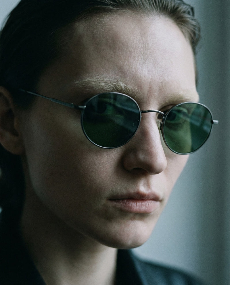 TINT Tiergarten frame detail on face